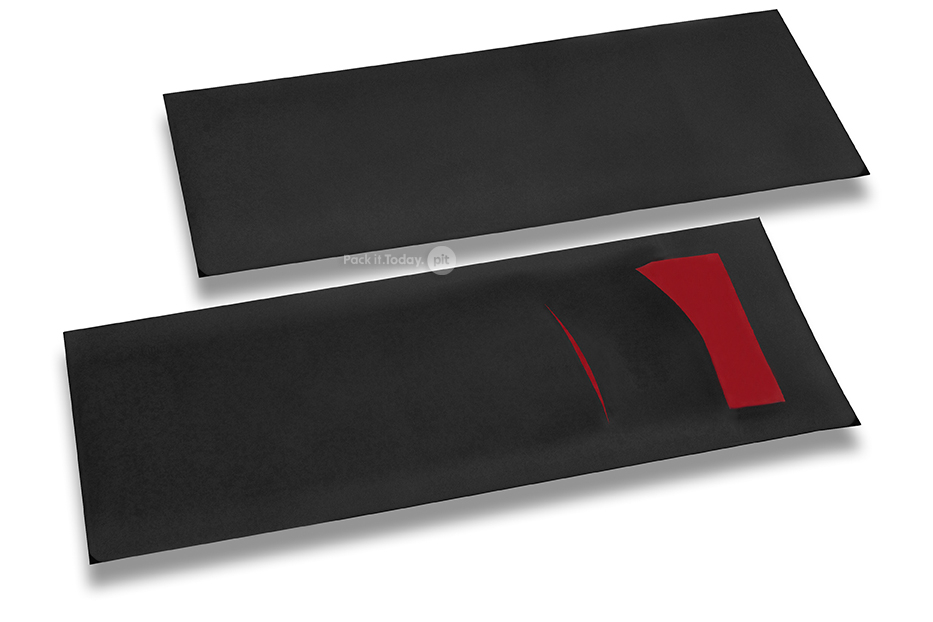 Cutlery bags black with incision + red paper napkin